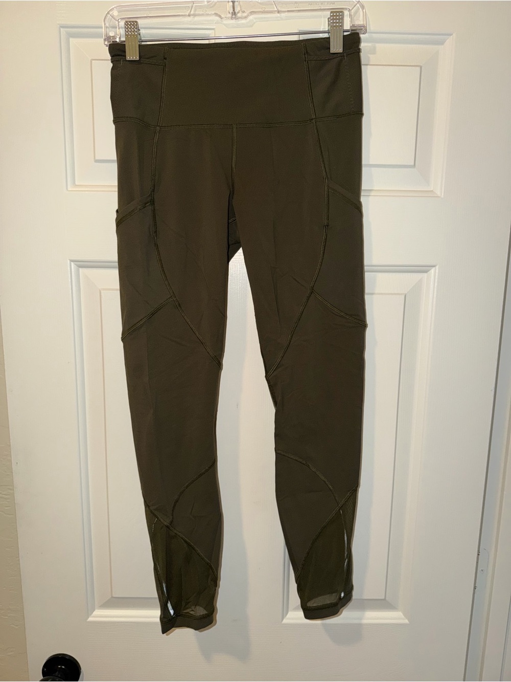 dark olive green Lululemon athletic leggings